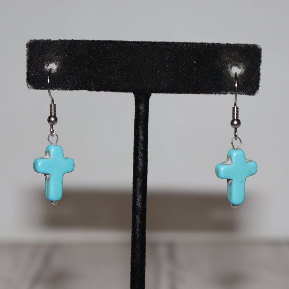 💙 NWOT Turquoise Howlite Cross Earrings 1.5" tall · lightweight & radiant